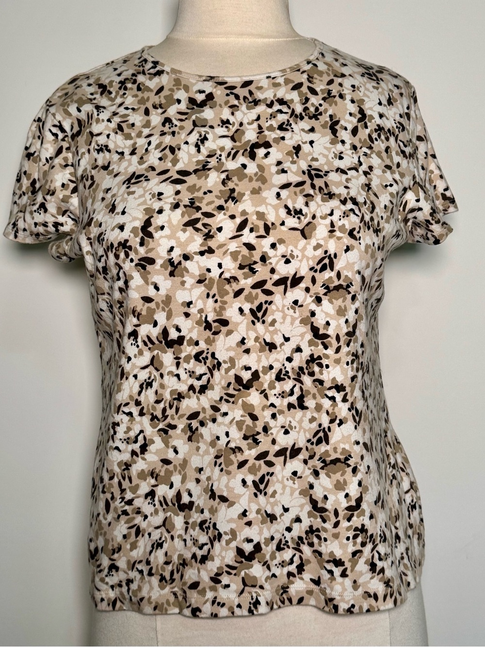 Croft & Barrow Beige, Brown and White Floral Short Sleeve Tee Soft